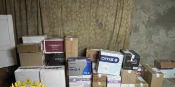 Мать и сын в Купино продавали немаркированные сигареты на 9 млн. рублей: дело передали в суд