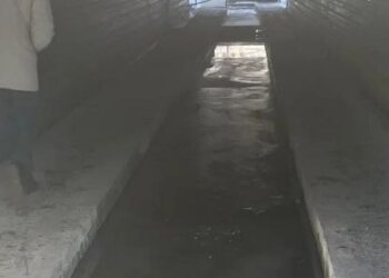 Власти прокомментировали потоп в переходе под трассой в Оби