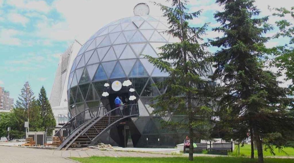 Владельцы кафе «Шарик» отстояли право на землю в центре Новосибирска