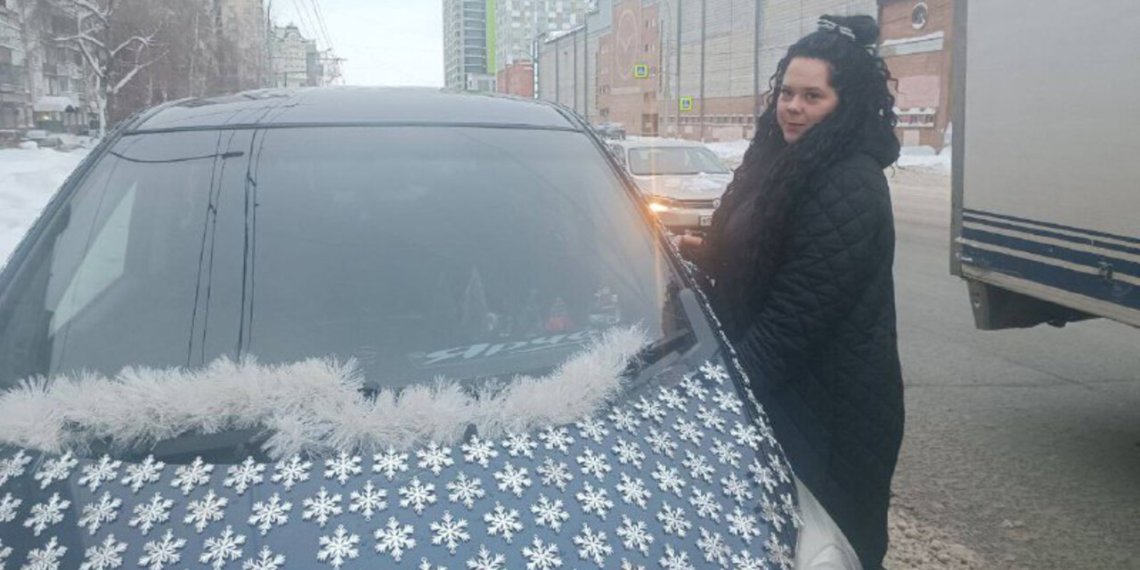 Новосибирская таксистка в День защитника Отечества будет бесплатно возить участников СВО