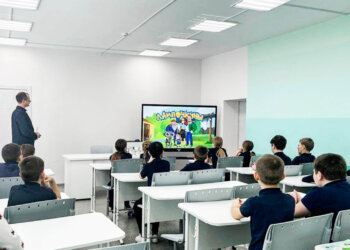 «Россети Новосибирск» познакомили с электроэнергетикой более 300 школьников и студентов