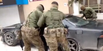 В Новосибирске и Иркутске ликвидировали канал связи для зарубежных мошенников