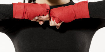 Минспорта официально признало женские смешанные единоборства видом спорта