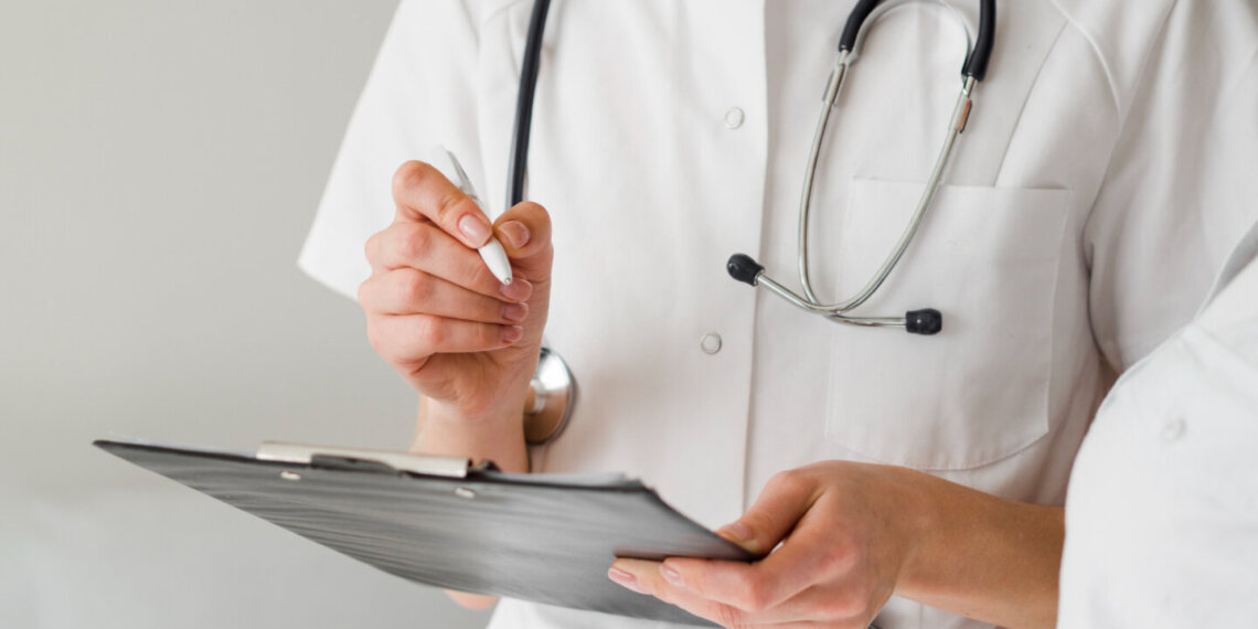 Полисы ДМС в России подорожали на 15%