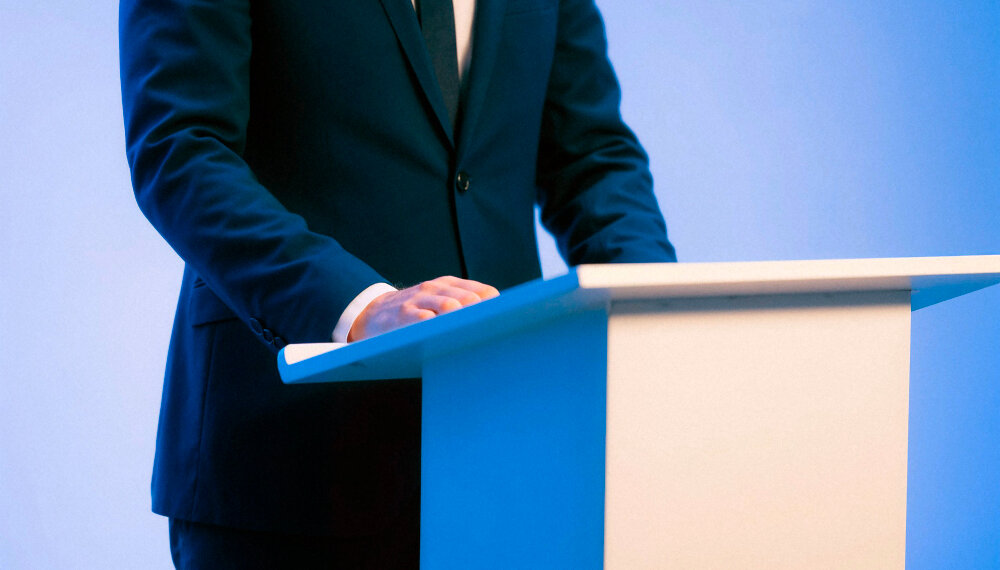 Бывший вице-губернатор Сергей Нелюбов официально стал ректором НГПУ