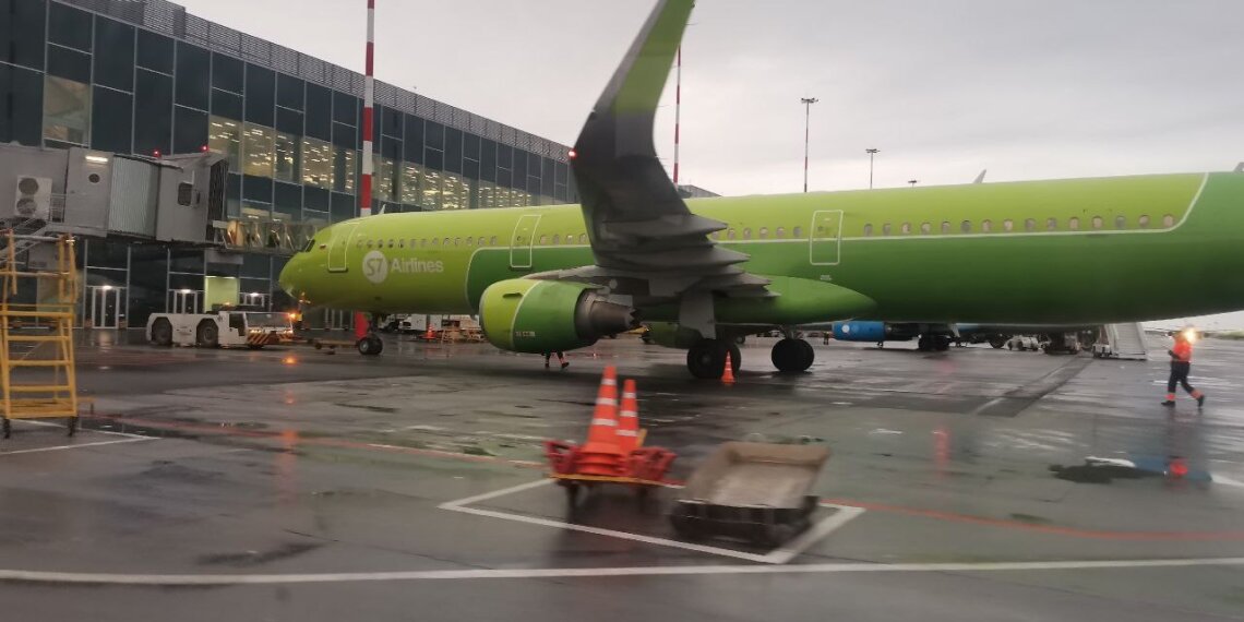 Рейс S7 после экстренного приземления в Пакистане вернулся в Новосибирск