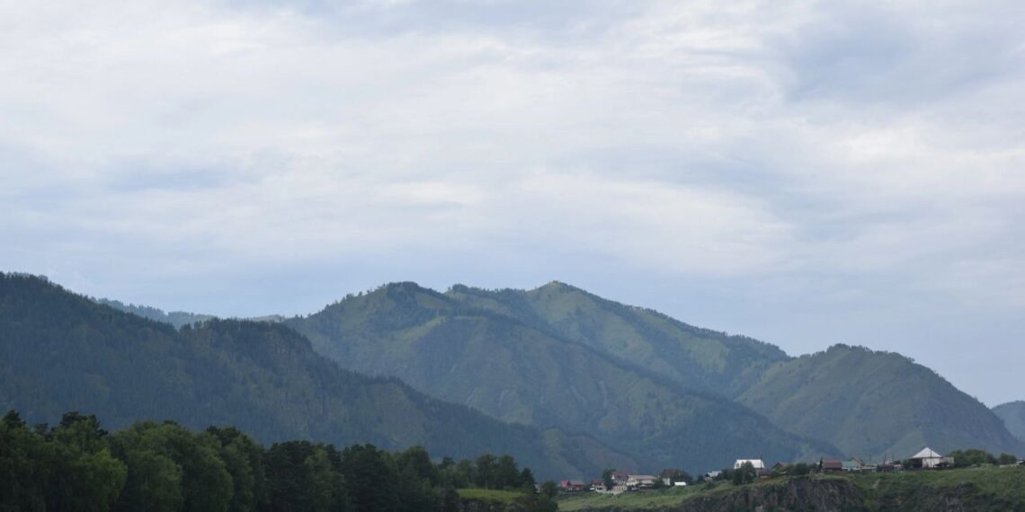 Стало известно, куда россияне поедут весной с детьми