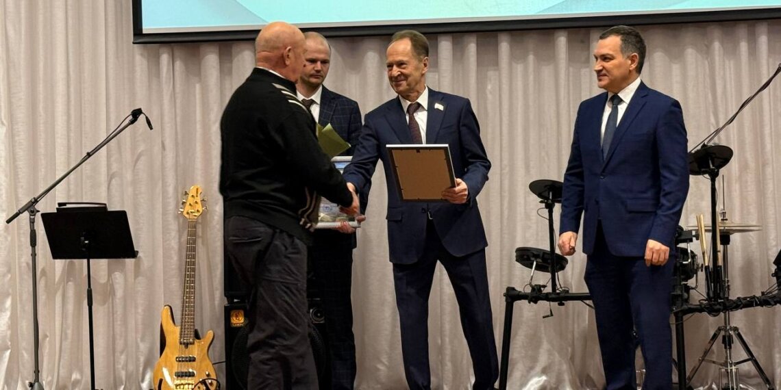 Наш комфорт – их работа: 34 сотрудника новосибирского Горводоканала отмечены наградами