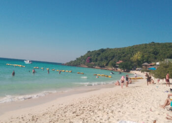 Авиабилеты в Турцию и на Мальдивы подорожают на 15 тысяч рублей из-за топливного сбора