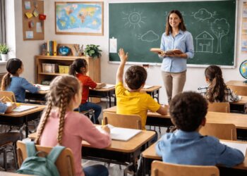 По данным Минпросвещения, в России стало меньше двоечников