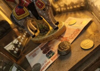 В Новосибирской области за год выявили 52 поддельные купюры