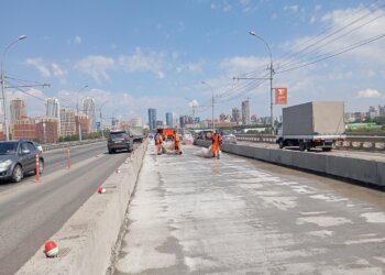 В Новосибирске возобновился ремонт Димитровского моста через Обь