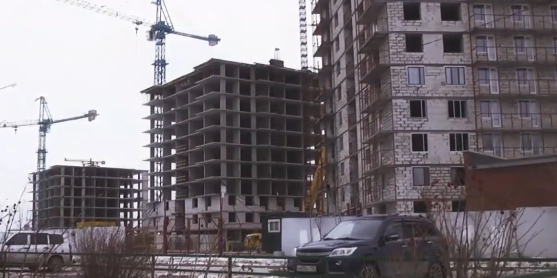 В Новосибирске ликвидируют компанию объявленного в розыск совладельца ПТК-30 Антона Коновалова