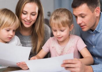 Новая семейная выплата в Новосибирской области: кто получит возврат налога и как оформить