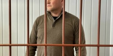 Суд арестовал фигуранта дела о хищении почти 10 млн рублей при реконструкции Колыванской ЦРБ