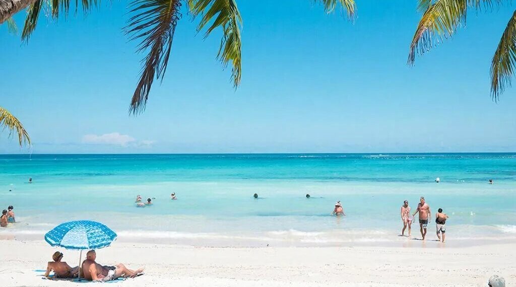 Пляжи и водопад: африканские страны готовы открыть для россиян новые безвизовые маршруты отдыха