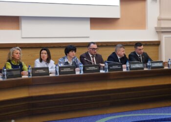 В Новосибирске депутаты ищут пути решения проблем реабилитации детей-инвалидов и доступной среды