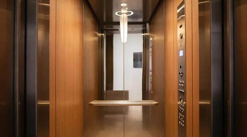 «Шесть этажей падения»: происшествие в Красноярске только чудом не закончилось трагедией