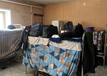 Новосибирские полицейские обнаружили «логово» незаконных мигрантов