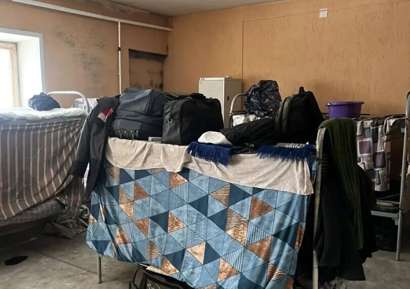 Новосибирские полицейские обнаружили «логово» незаконных мигрантов