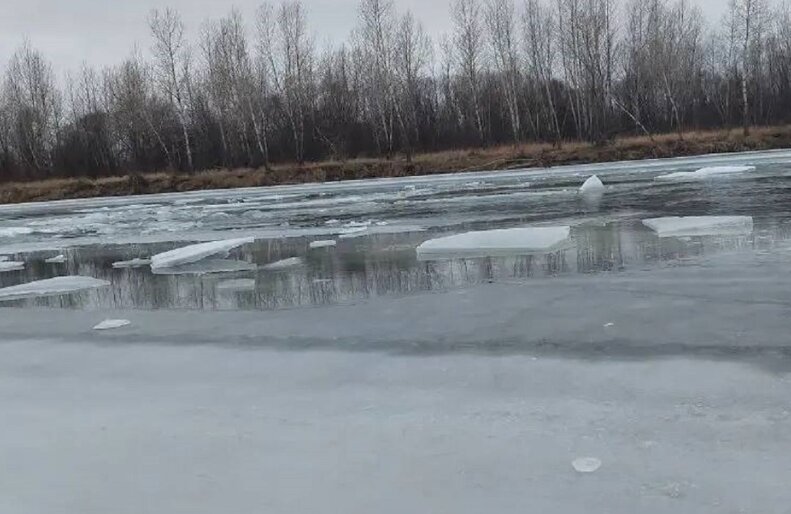 Семилетний мальчик погиб, провалившись под лёд в Красноярском крае