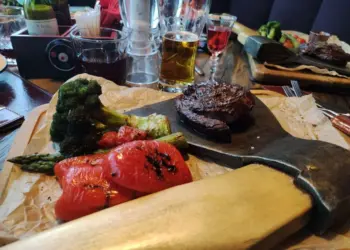 СК начал проверку после массового отравления в красноярской шашлычной