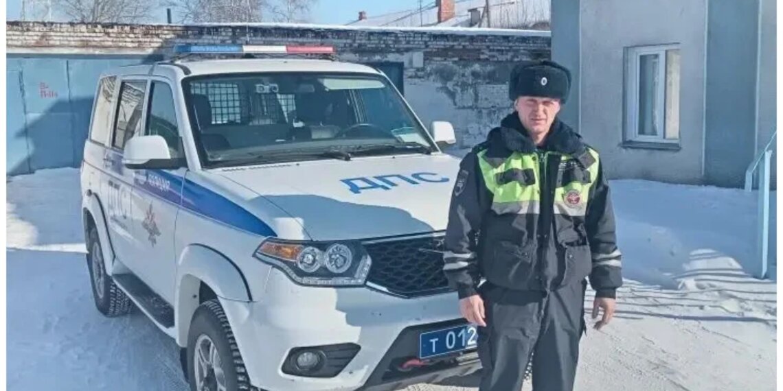 Полицейский из НСО вынес мужчину из огня: в Каргате инспектор ДПС спас человека от смерти в пожаре