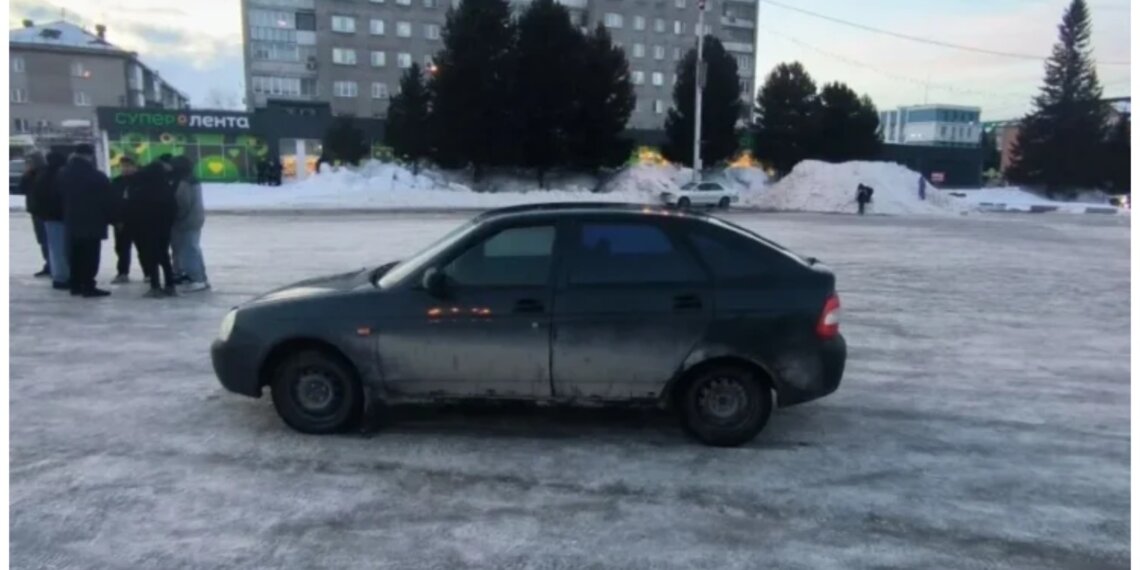 В Бердске 19-летний водитель без прав сбил двух пешеходов