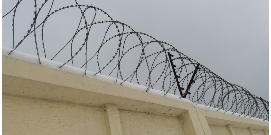 Забил до смерти во время застолья: жителя Баганского района отправили в колонию строгого режима