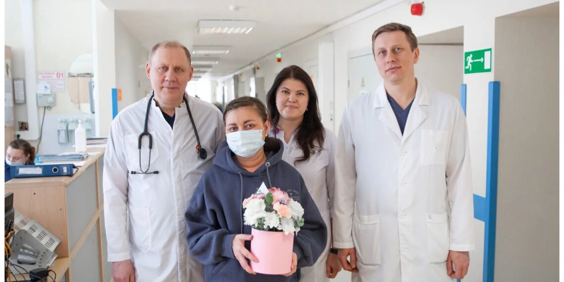«Проснулась уже с новым сердцем»: в Новосибирске спасли пациентку с тяжёлой болезнью сердца