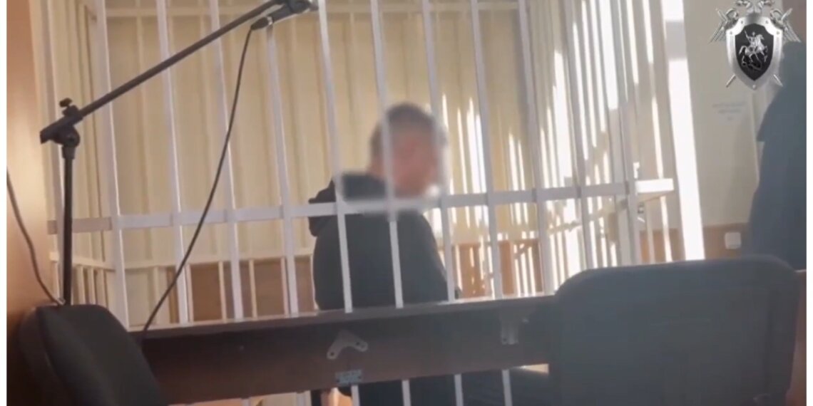 Экс-полицейский из Красноярска получил «строгач» за взятки