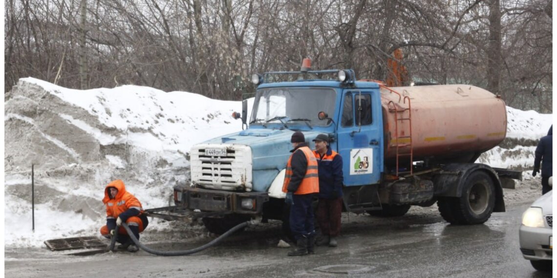 Мэрия Новосибирска готовится к паводку: начата прочистка ливнёвок в уязвимых районах