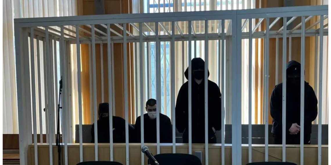 Банду из Новосибирска отправили в тюрьму за похищение и вымогательство