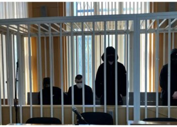 Банду из Новосибирска отправили в тюрьму за похищение и вымогательство