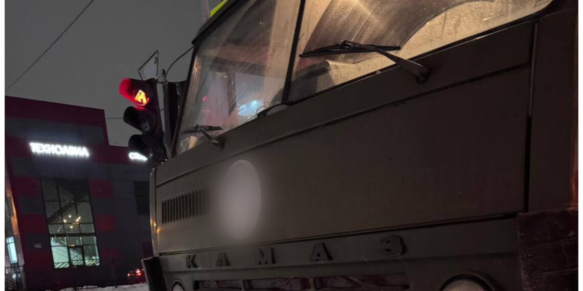 Сбил и уехал: в Новосибирске будут судить водителя «КамАЗа» за гибель школьницы