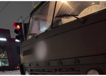 Сбил и уехал: в Новосибирске будут судить водителя «КамАЗа» за гибель школьницы