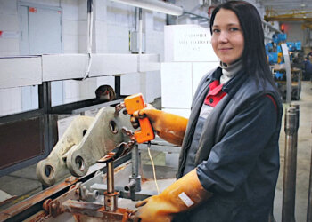 Банковское дело осталось в прошлом: как сибирячка нашла себя в профессии дефектоскописта локомотивного депо