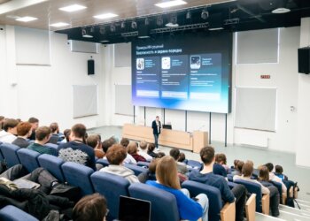 Председатель Сибирского банка Сбера рассказал студентам НГУ о влиянии ИИ на жизнь и карьеру в ближайшие 5 лет