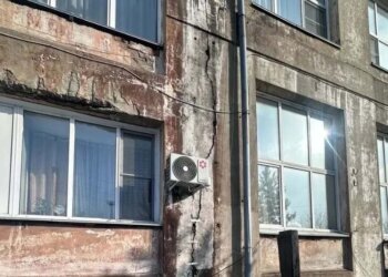 Прокуратура инициировала проверку после обрушения стены в Рубцовском педколледже