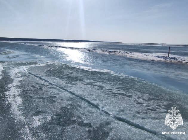 Все ледовые переправы официально закрыты в Новосибирской области