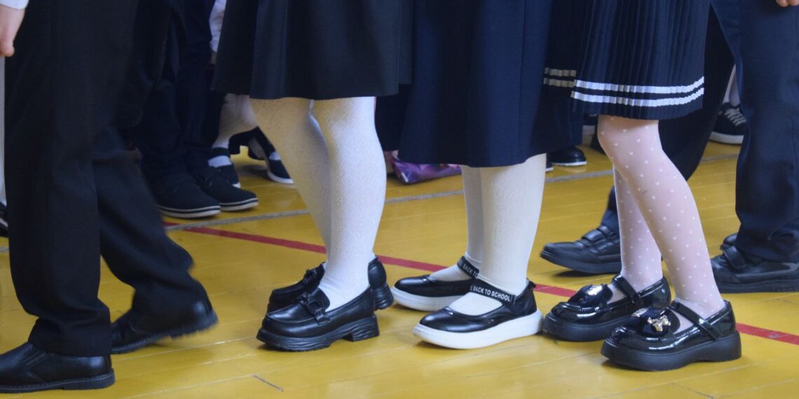 В Новосибирске стартует запись в первые классы — можно через Госуслуги