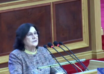 В Госдуме заявили, что каждая россиянка может без проблем родить троих детей до 27 лет