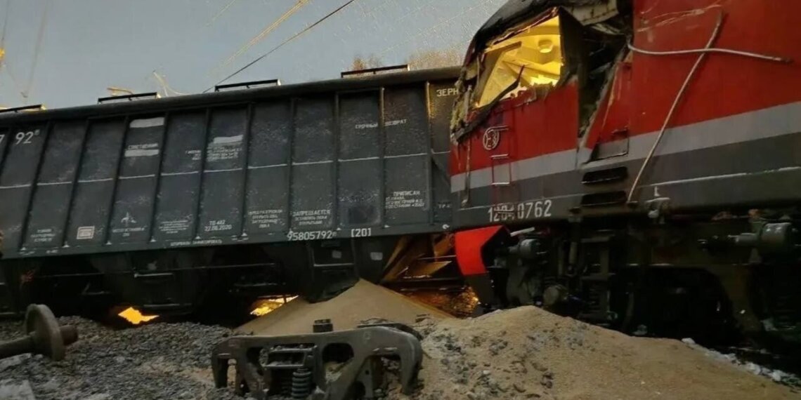 Поезд «Россия» задерживается в Новосибирск на 5 часов из-за крушения под Пермью