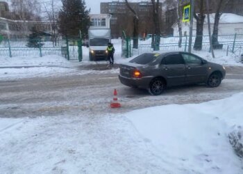 В Новосибирске под колеса Toyota попала 13-летняя девочка на пешеходном переходе