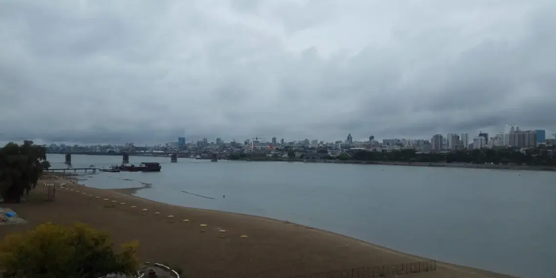 Он обещал вернутся: в центре Новосибирска пообещали возродить пляж, закрытый 5 лет назад