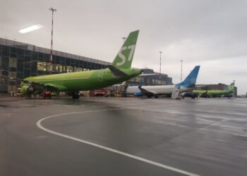 Сотрудники аэропорта Толмачево украли 460 литров дизтоплива