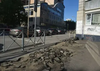 В Новосибирске до 1 апреля планируют заключить контракты на ремонт дорог и тротуаров