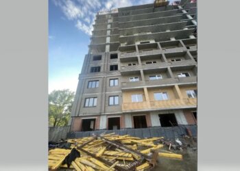 В Новосибирске до суда дошло дело о падении строителей с высоты 11-го этажа