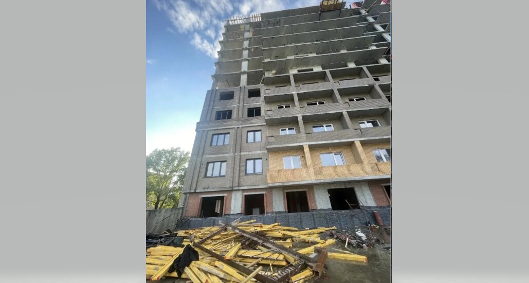 В Новосибирске до суда дошло дело о падении строителей с высоты 11-го этажа