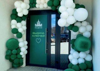 Экоквартал «На Кедровой» растет: ключи от нового дома и строительство детского сада